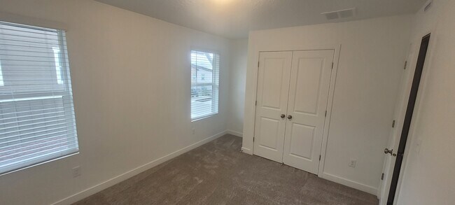 Building Photo - 2284 Wildwood Ln