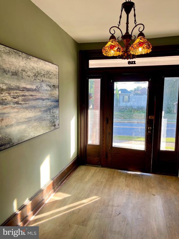 Building Photo - 118 Cocoa Ave