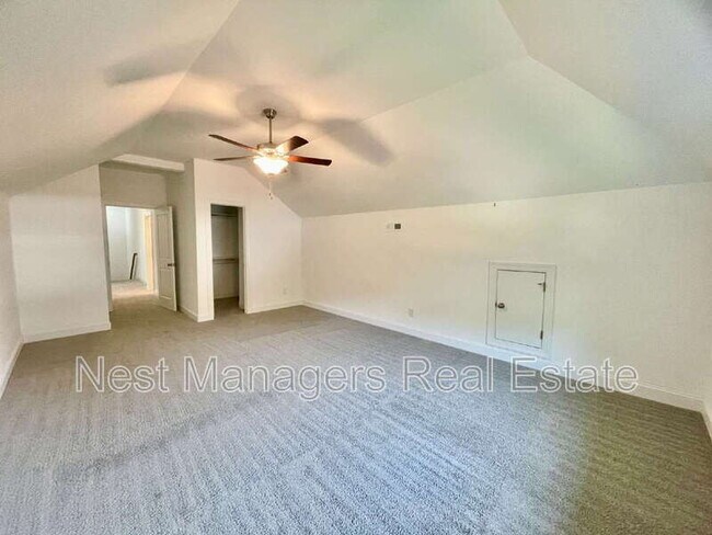 Building Photo - 36 Micahs Way N