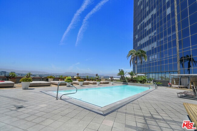 Building Photo - 1100 Wilshire Blvd
