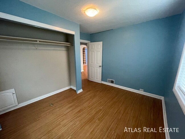 Building Photo - 2234 S Dexter St