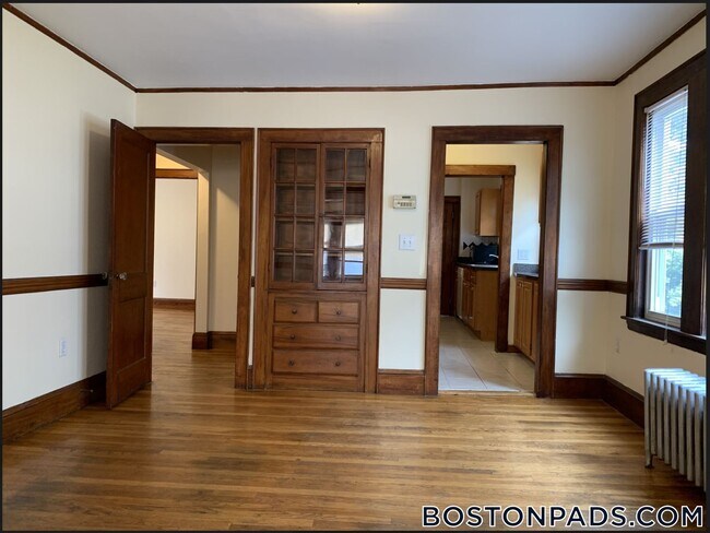 Building Photo - 189 Calumet St