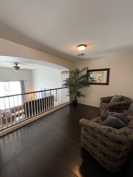 Building Photo - 329 Fountain Crossing Ln