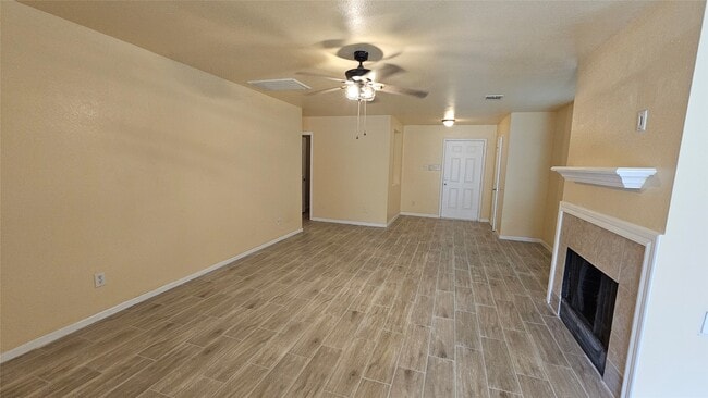 Building Photo - 22135 Greengate Dr