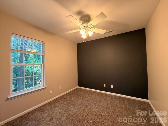 Building Photo - 4413 Gondola Ave
