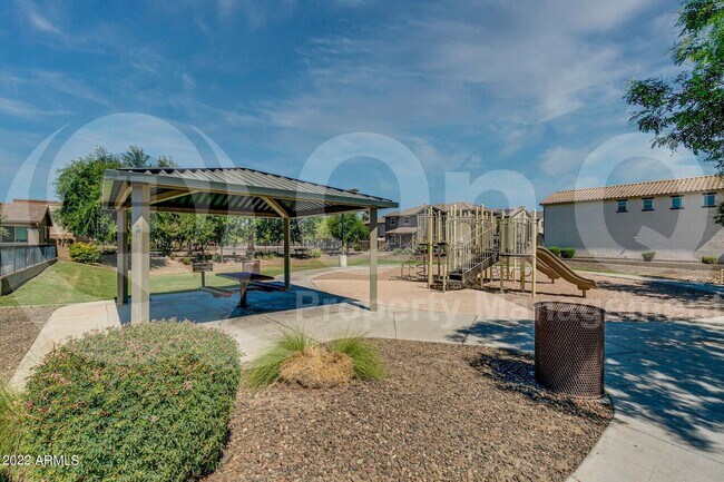 Building Photo - 2614 N 73rd Dr