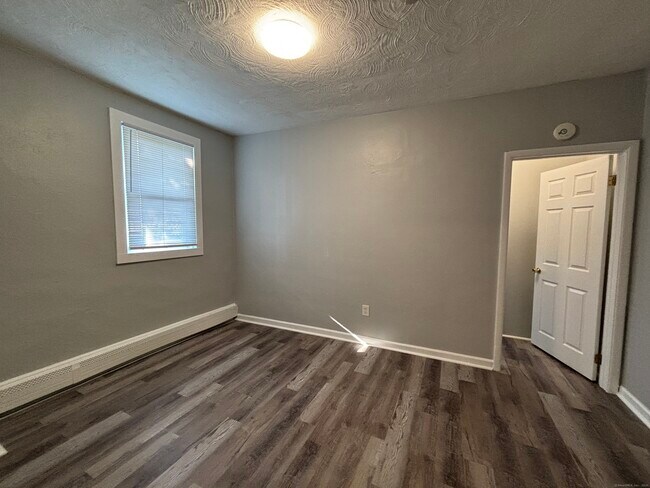 Building Photo - 55 Bouton St