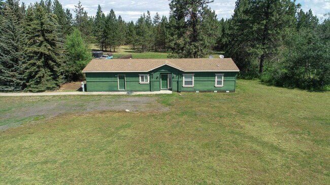 Building Photo - **Coming Soon** 3 Bed 2 Bath Manufactured Home on Acreage west of Spokane 12 minutes