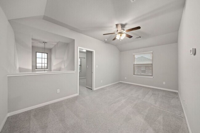 Building Photo - 6905 Etna Way