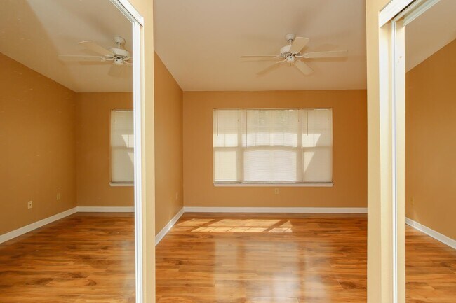 Building Photo - 15207 Harbour Vista Cir