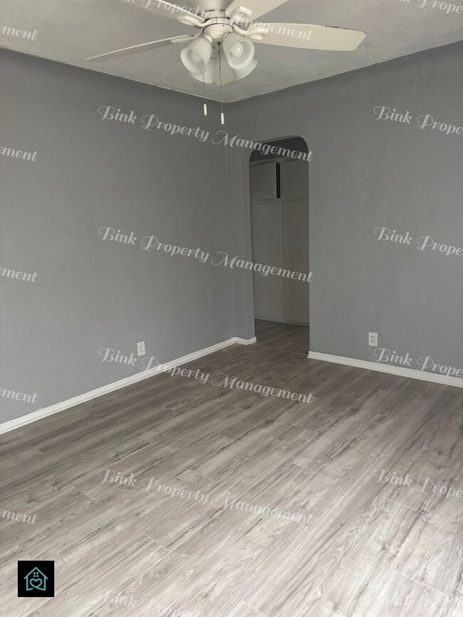 Building Photo - 15808 Southfield Fwy