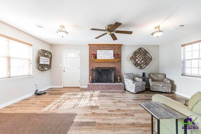 Building Photo - 236 Blue Meadow Cir