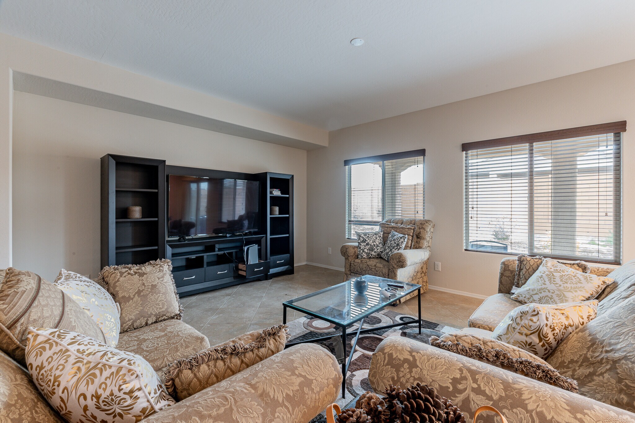 Building Photo - 25931 W Oraibi Dr