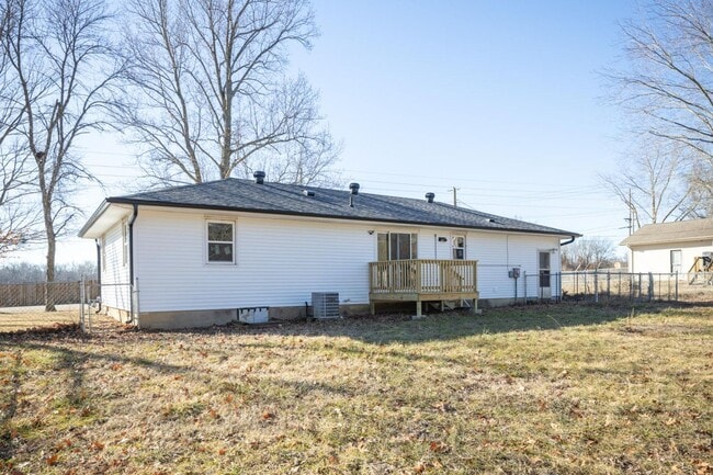 Building Photo - 122 Willa Ln