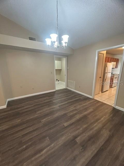 Building Photo - 563 Holbrook Cir