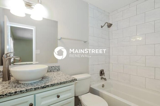 Building Photo - 3 Bedroom Pet-Friendly Home in Stone Mountain, GA with Main Street Renewal