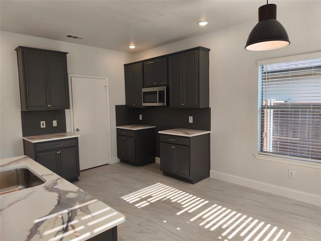 Building Photo - 406 Stanley Falls Dr