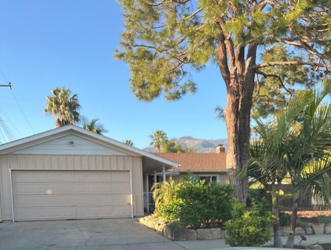 Building Photo - 3994 Maricopa Dr