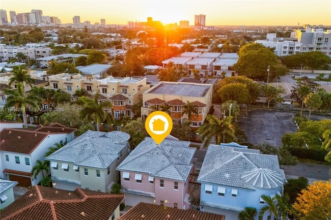 Building Photo - 912 NE 17th Way