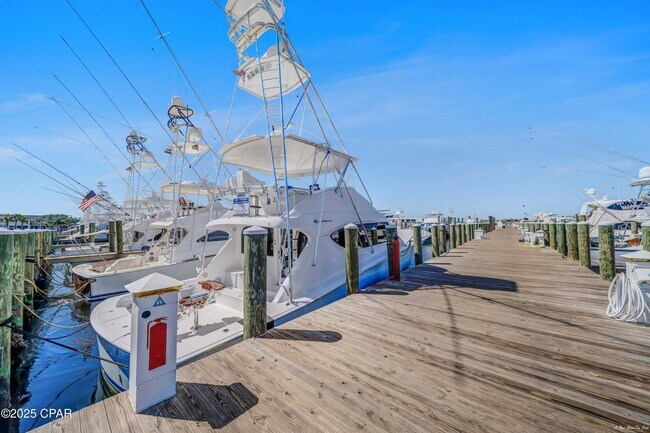 Building Photo - 625 Amberjack Dr