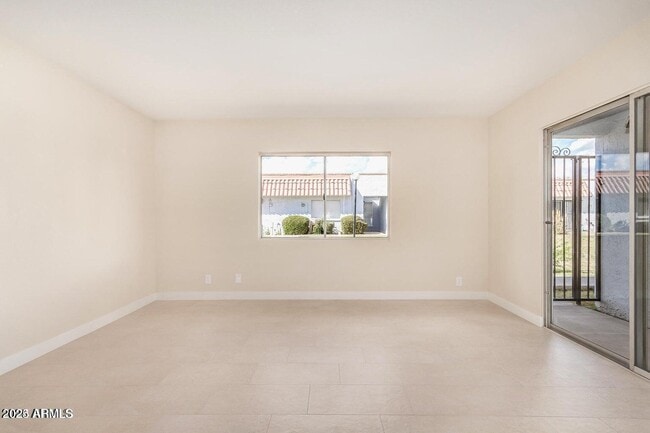 Building Photo - 6812 N 35th Ave