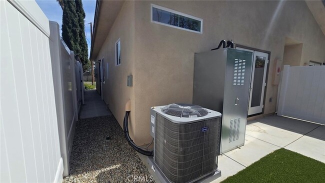 Building Photo - 9388 Olive St