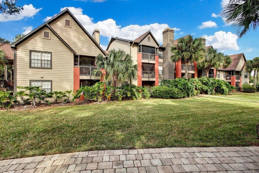 Building Photo - 10263 Whispering Forest Dr