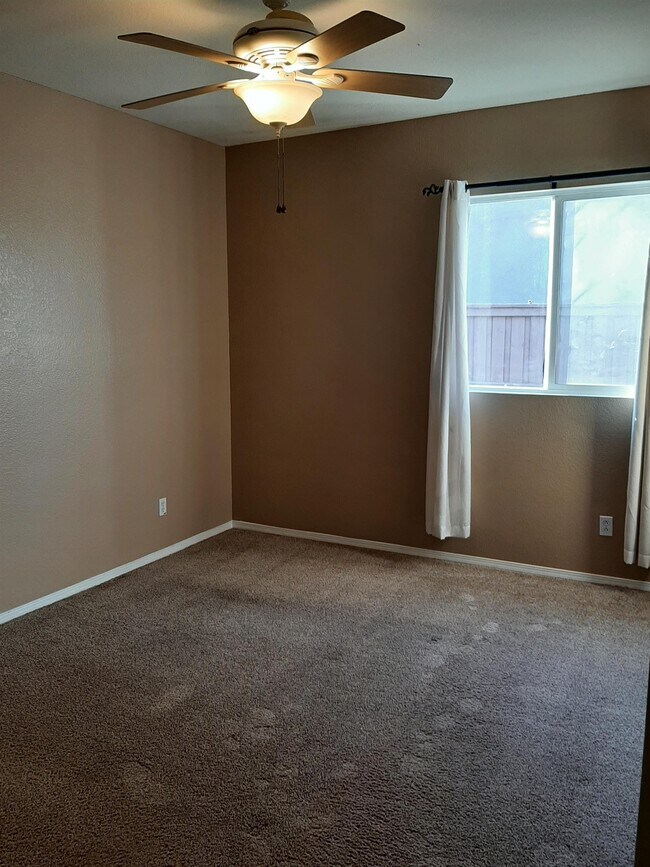 Building Photo - 1060 Indiangrass Dr