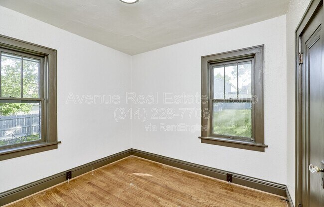 Building Photo - 5021 Ray Ave