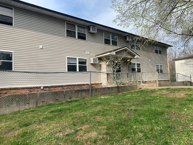 Building Photo - Available Now- 2 Bedroom updated apartment...
