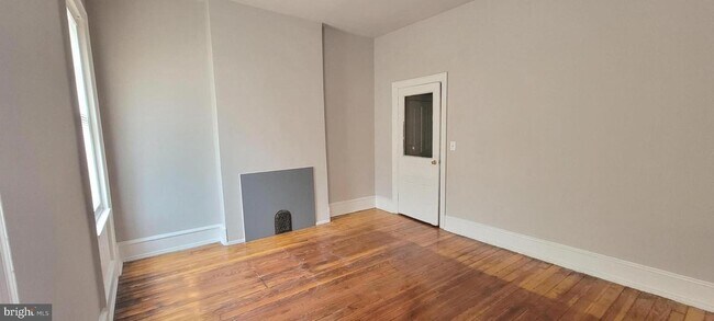 Building Photo - 250 N 52nd St