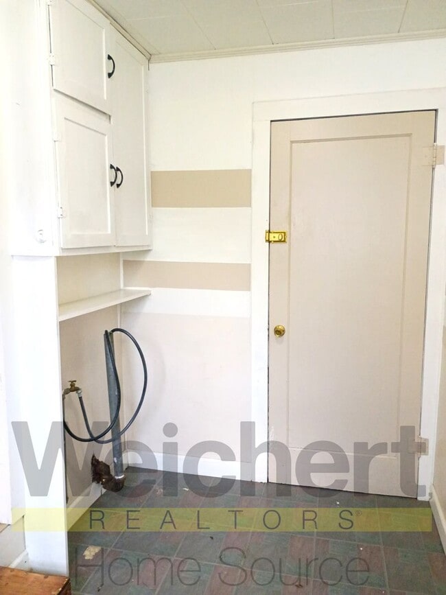 Building Photo - Charming 2-Bedroom Home for Rent – Great L...