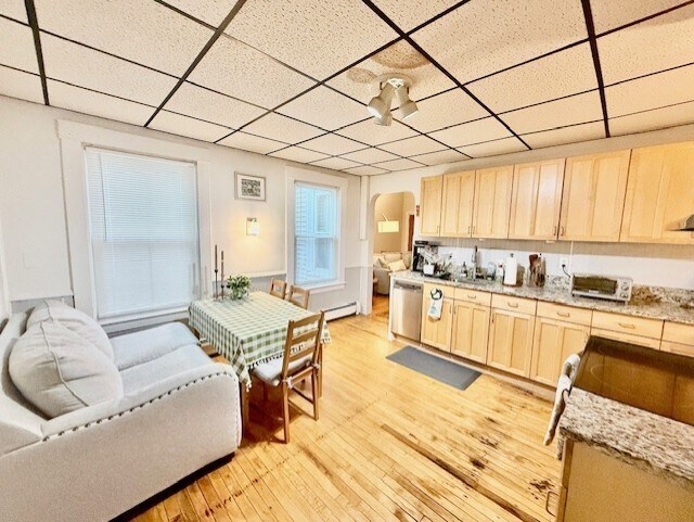 Building Photo - 361 Beacon St