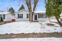 Building Photo - 1722 Rivermont Rd