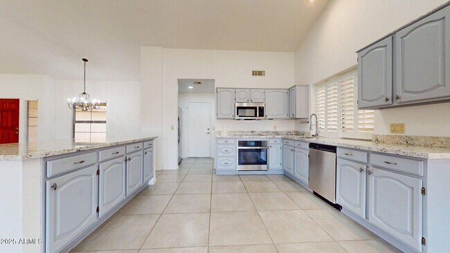Building Photo - 9814 W Menadota Dr