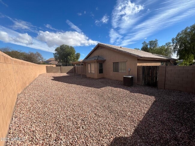 Building Photo - 17284 W Mohave St