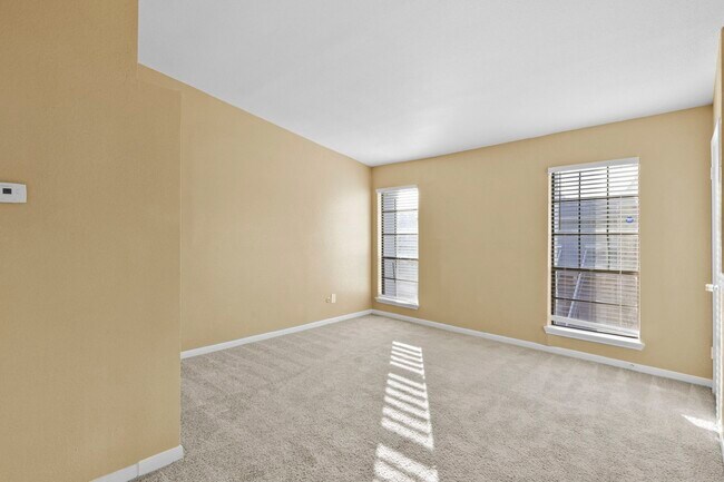Building Photo - 9550 Deering Dr