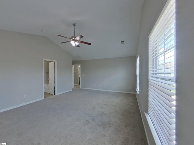 Building Photo - 117 Prairie Wolf Run