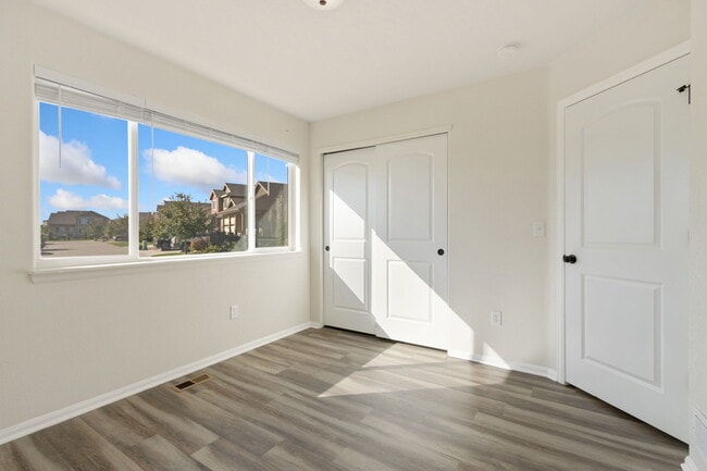 Building Photo - 1810 Covered Bridge Pkwy