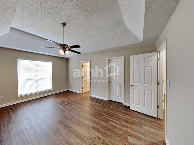 Building Photo - 4718 Vineyard Ct