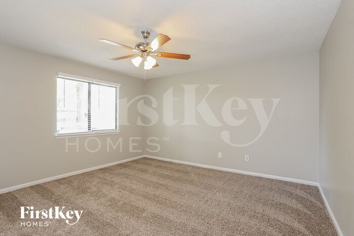 Building Photo - 1645 Ponderosa Pine Dr E