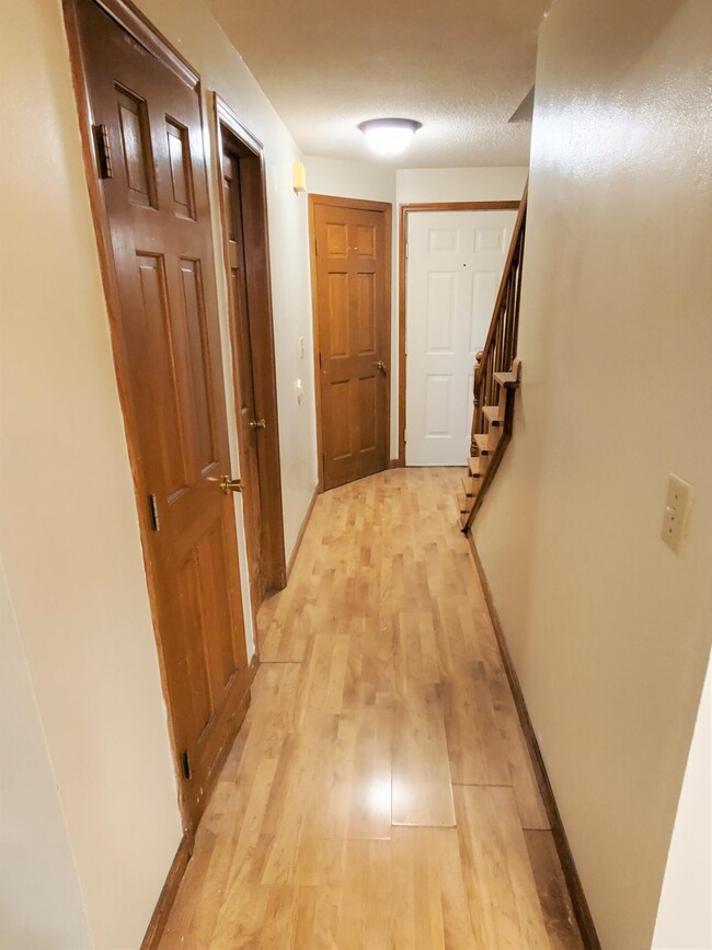 Building Photo - 6423 Plankton Dr