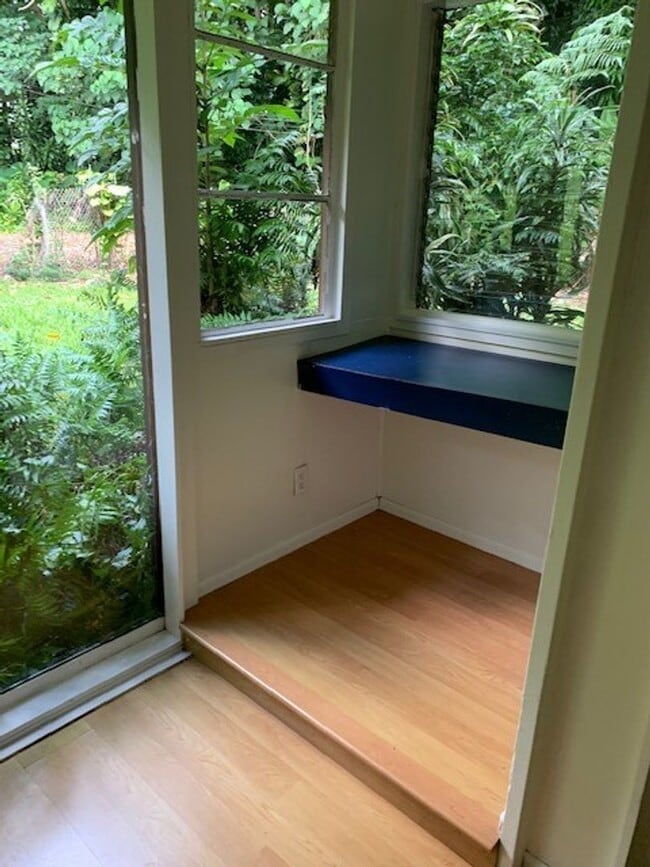 Building Photo - Manoa House - 3 bedroom, 1 bath - Avail now