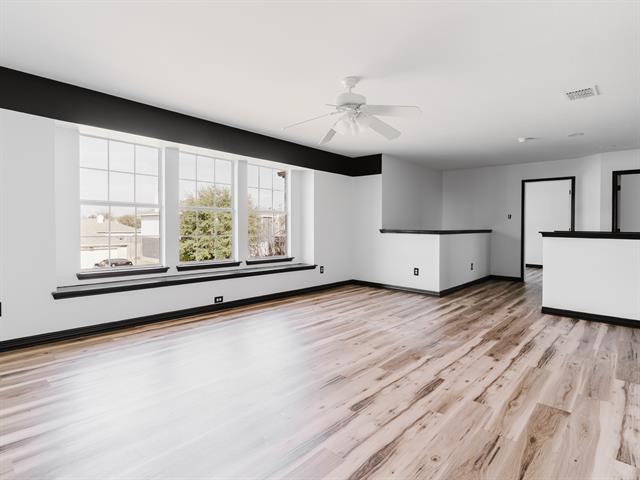 Building Photo - 1733 Elm St