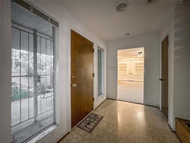 Building Photo - 5126 Berry Creek Dr