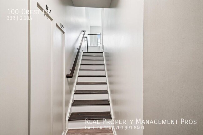 Building Photo - 100 Crest Ct