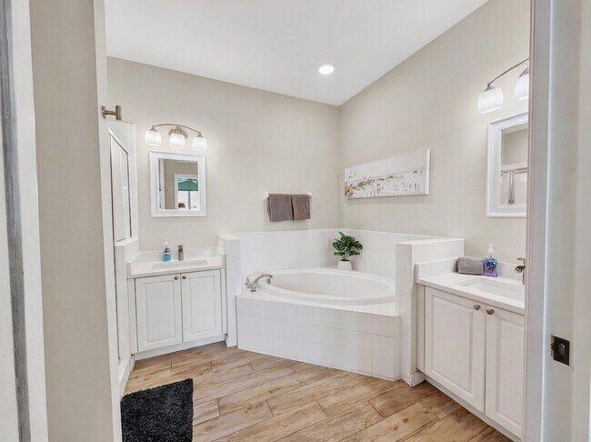 Building Photo - 7895 Mahogany Run Ln