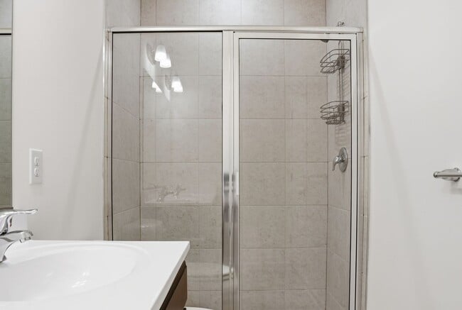 Building Photo - Stylish Townhouse Living in the Heart of Williamsburg