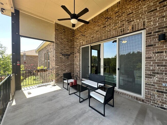 Building Photo - 240 Brentwood Dr