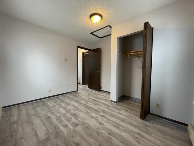 Building Photo - 4032 23rd Ave S